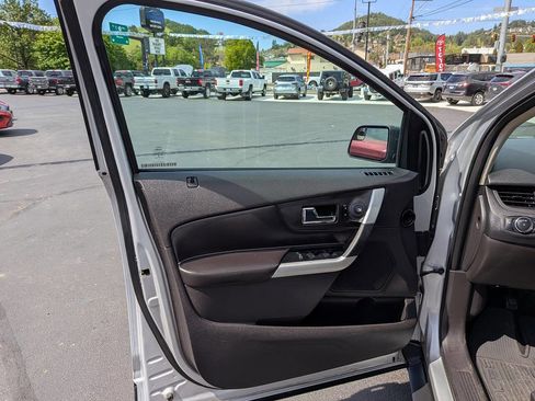 Used 2013 Ford Edge SE FWD image 8