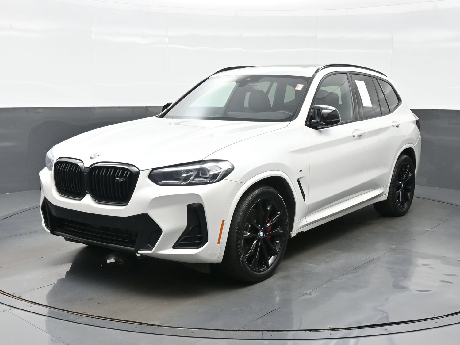 Used 2024 BMW X3 M40i w/ Premium Essential Package AWD/4WD image 2