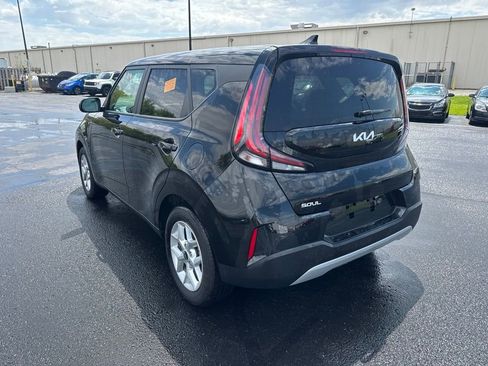 Used 2025 Kia Soul LX w/ LX Technology Package FWD image 4