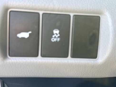 Used 2025 Honda Pilot EX-L image 17