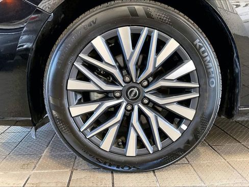 Used 2025 Nissan Altima 2.5 SV image 31