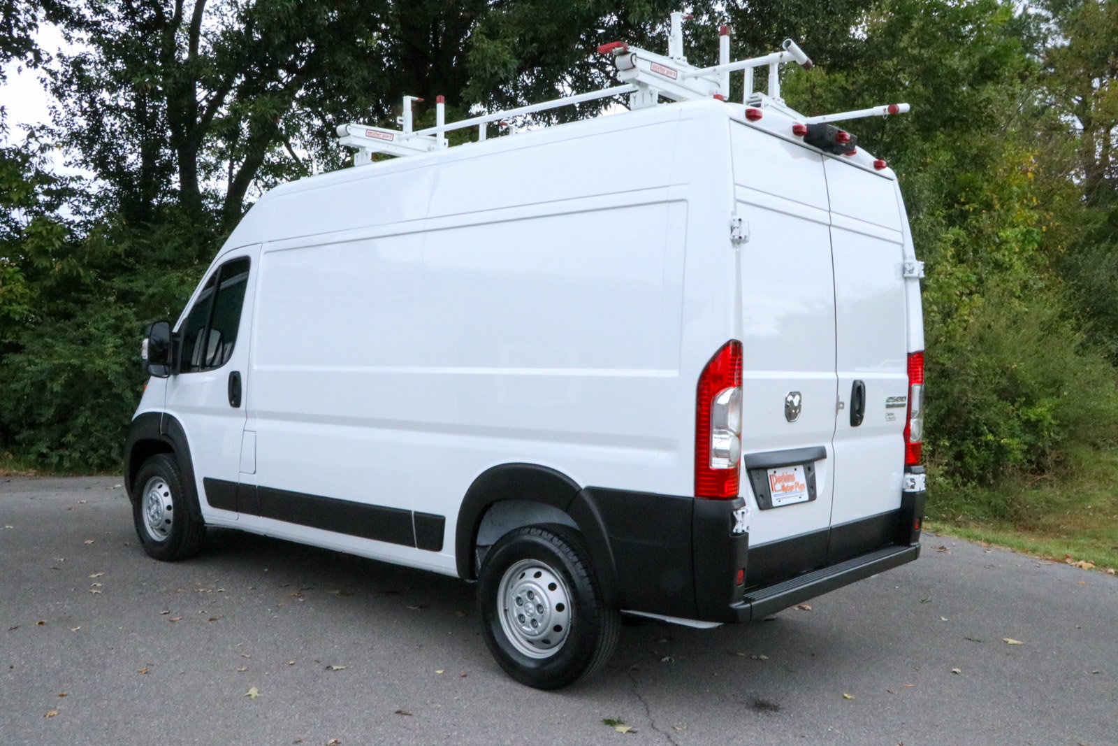 Used 2023 RAM ProMaster 2500 FWD image 9