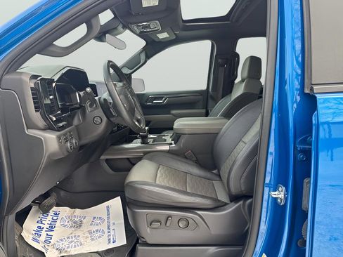 Used 2023 Chevrolet Silverado 1500 ZR2 w/ Technology Package image 17