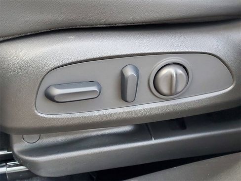 Used 2023 Chevrolet TrailBlazer ACTIV w/ Convenience Package image 6