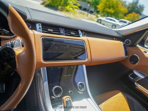 Used 2022 Land Rover Range Rover Sport SVR image 28