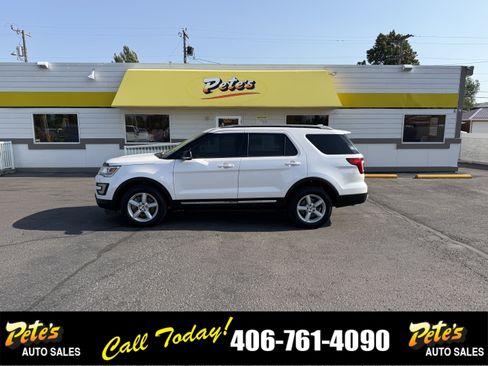 Used 2017 Ford Explorer XLT AWD/4WD image 1