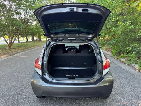 Used 2016 Toyota Prius C One FWD image 14
