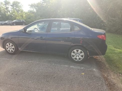 Used 2008 Hyundai Elantra Sedan FWD image 11
