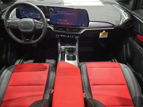 New 2025 Chevrolet Equinox EV RS w/ LPO, Illumination Package image 9