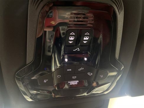 Used 2022 Alfa Romeo Stelvio Veloce image 33