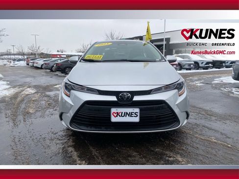 Used 2025 Toyota Corolla LE image 13