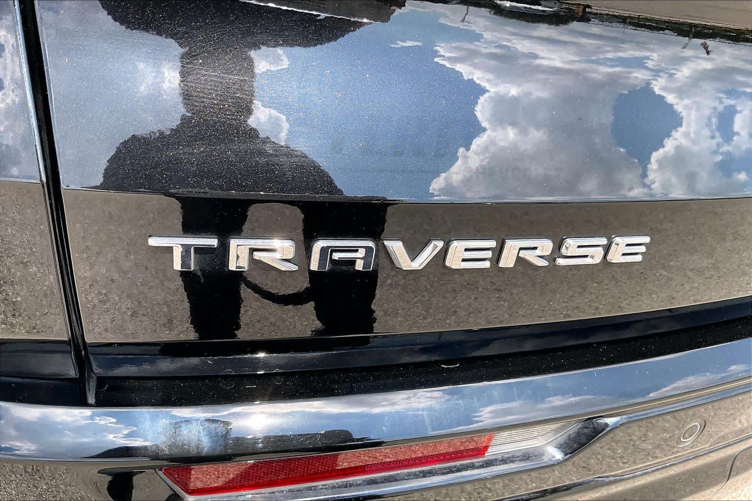 Used 2026 Chevrolet Traverse High Country FWD image 10