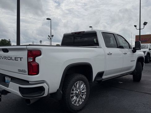 Used 2021 Chevrolet Silverado 3500 High Country w/ Z71 Off-Road Package AWD/4WD image 3