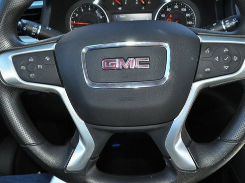 Used 2023 GMC Acadia SLE w/ Driver Convenience Package image 28