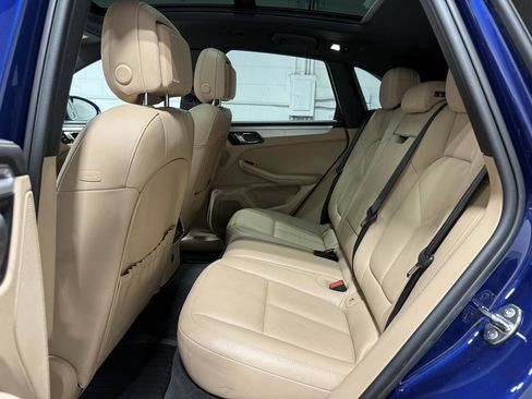 Used 2023 Porsche Macan S AWD/4WD image 19