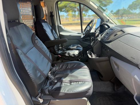 Used 2019 Ford Transit 250 130 Low Roof w/ Exterior Upgrade Package RWD image 9