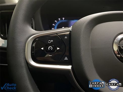 Used 2025 Volvo XC60 B5 Plus image 30