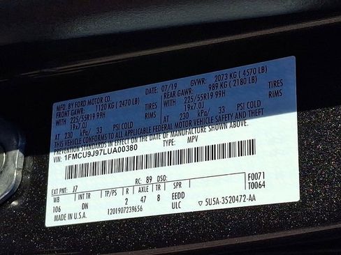 Used 2020 Ford Escape Titanium image 28