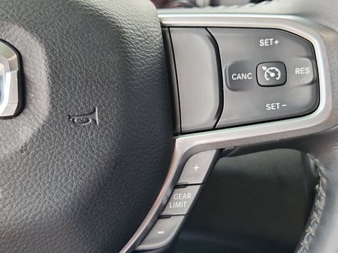 Used 2020 RAM 1500 Laramie AWD/4WD image 20