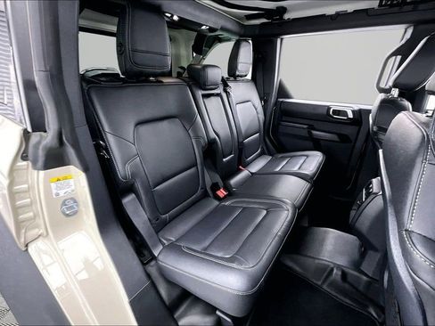 Certified 2025 Ford Bronco Badlands AWD/4WD image 27