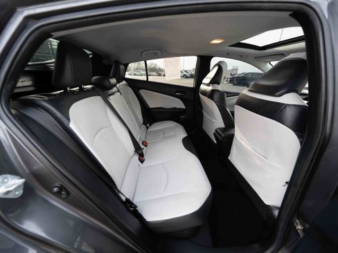 Used 2017 Toyota Prius Four image 24