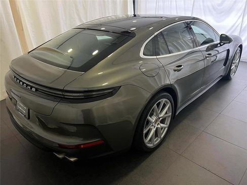 New 2026 Porsche Panamera 4 image 9