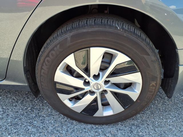 Used 2025 Nissan Altima 2.5 S FWD image 18