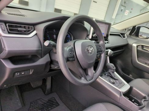 Used 2024 Toyota RAV4 XLE AWD/4WD image 10