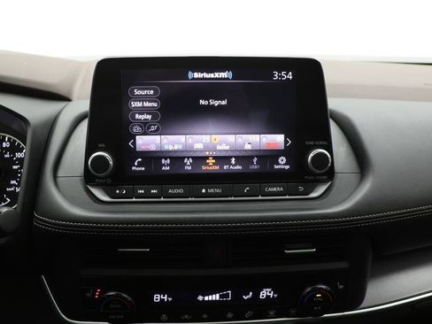 Used 2023 Nissan Rogue SV w/ SV Premium B Package image 21