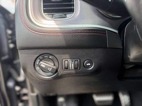 Used 2019 Dodge Charger Scat Pack w/ Plus Group RWD image 17