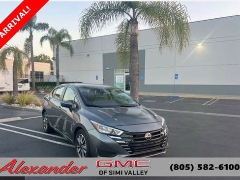 Used 2025 Nissan Versa SV FWD image 1