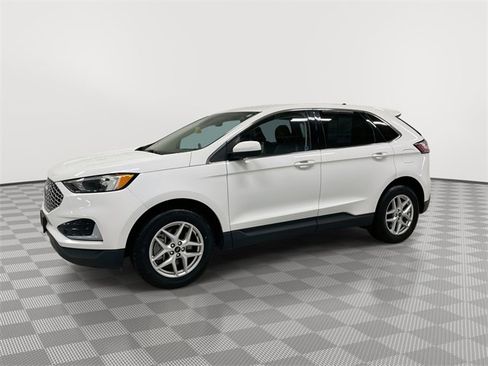 Used 2023 Ford Edge SEL image 7