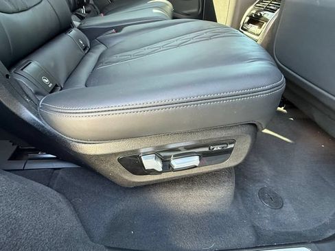 Used 2026 BMW X7 xDrive40i w/ Premium Package AWD/4WD image 23