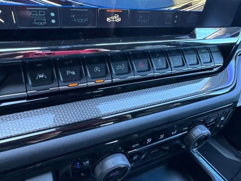 New 2026 Chevrolet Silverado 1500 ZR2 w/ LPO, Dark Essentials Package AWD/4WD image 36