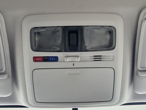 Used 2017 Subaru Forester 2.5i Premium w/ All-Weather Package image 26