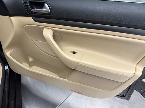 Used 2008 Volkswagen Jetta SE FWD image 18