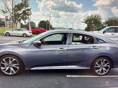 Used 2020 Honda Civic Touring image 10