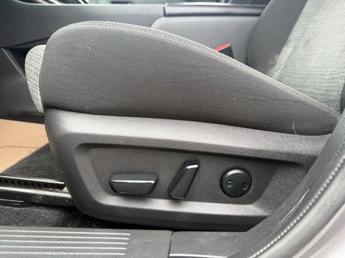 Used 2023 Nissan Rogue SV AWD/4WD image 23