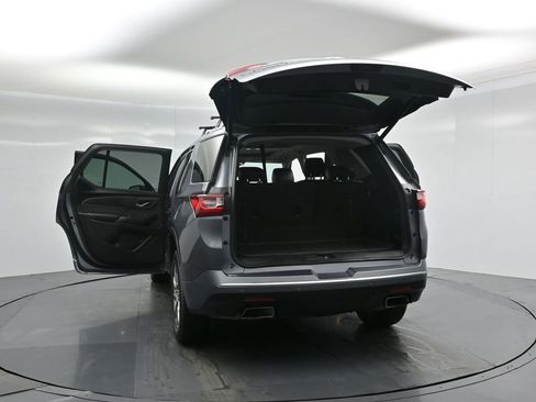 Used 2018 Chevrolet Traverse Premier image 39