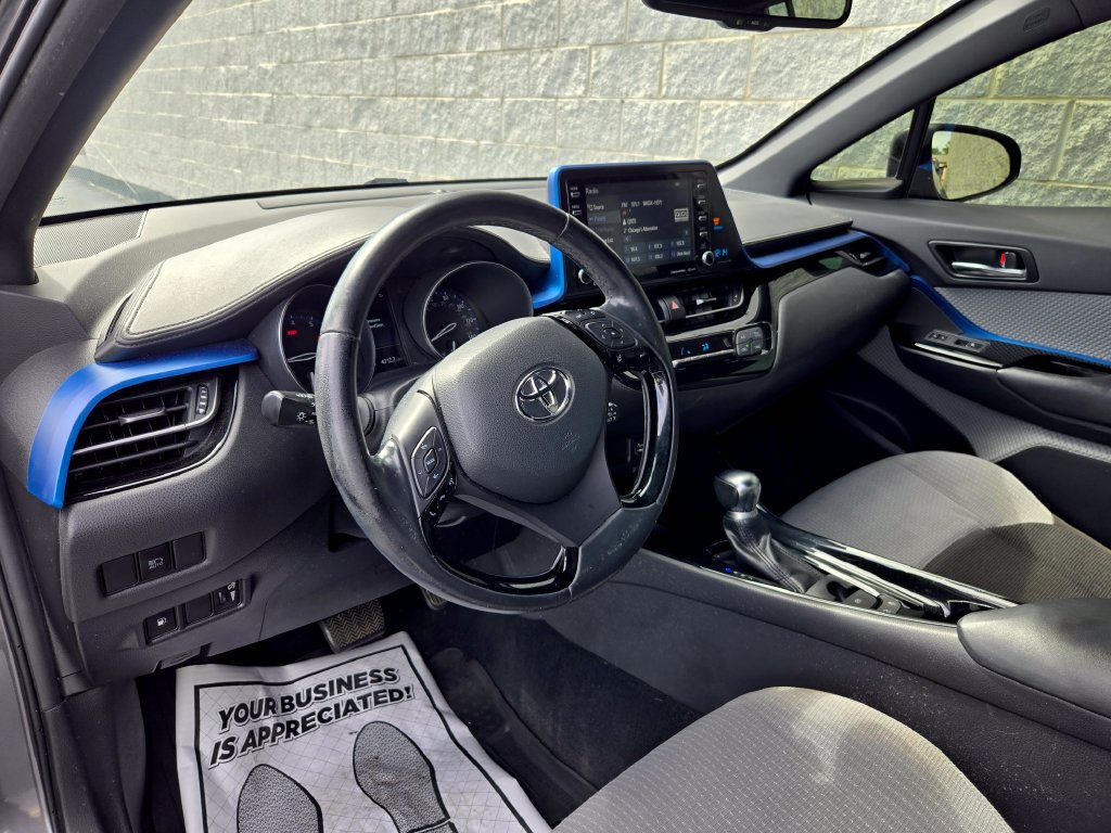 Used 2019 Toyota C-HR XLE FWD image 13