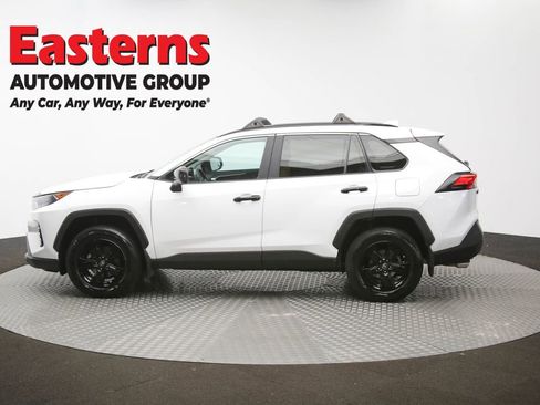Used 2021 Toyota RAV4 LE image 61