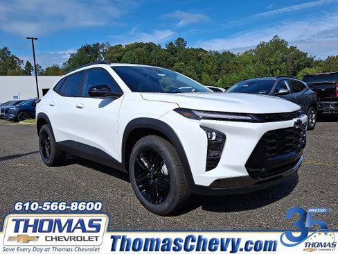 New 2025 Chevrolet Trax ACTIV w/ Sunroof Package image 1