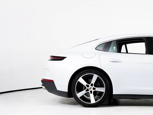 Used 2025 Porsche Panamera 4 AWD/4WD image 14