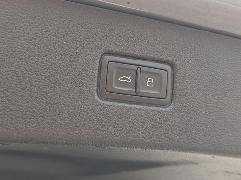 Used 2017 Audi Q7 3.0T Prestige w/ Prestige Package image 42