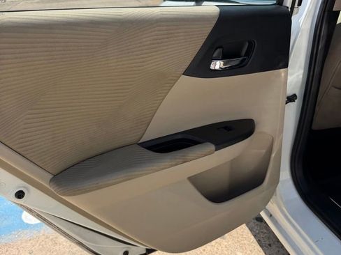Used 2014 Honda Accord LX image 8