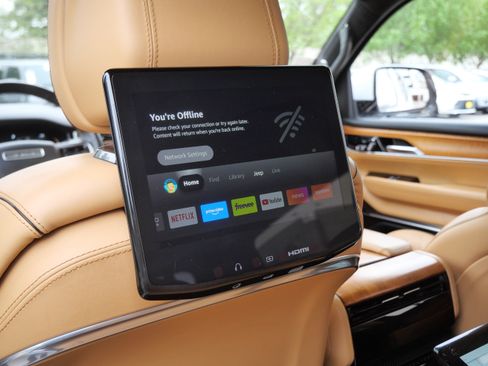 Used 2022 Jeep Grand Wagoneer Series III w/ Rear Seat Video Group 1 AWD/4WD image 32