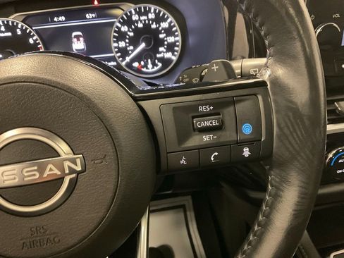 Used 2022 Nissan Pathfinder SL w/ SL Premium Package image 17