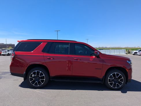 Used 2024 Chevrolet Tahoe RST w/ Sport Performance Package image 4