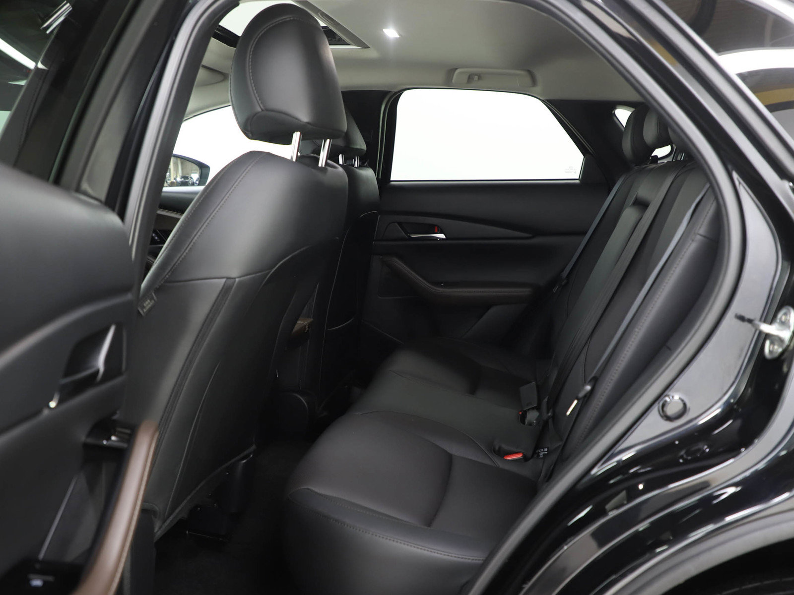 Used 2024 MAZDA CX-30 AWD 2.5 S w/ Premium Package image 17