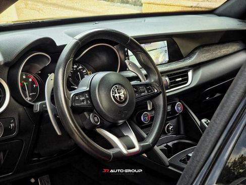 Used 2022 Alfa Romeo Stelvio Sprint AWD/4WD image 23